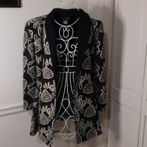 Wrapper Jacket - Picture 4 of 9